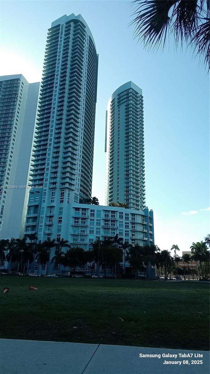 Quantum on the bay Unit #3518 | Picture 2