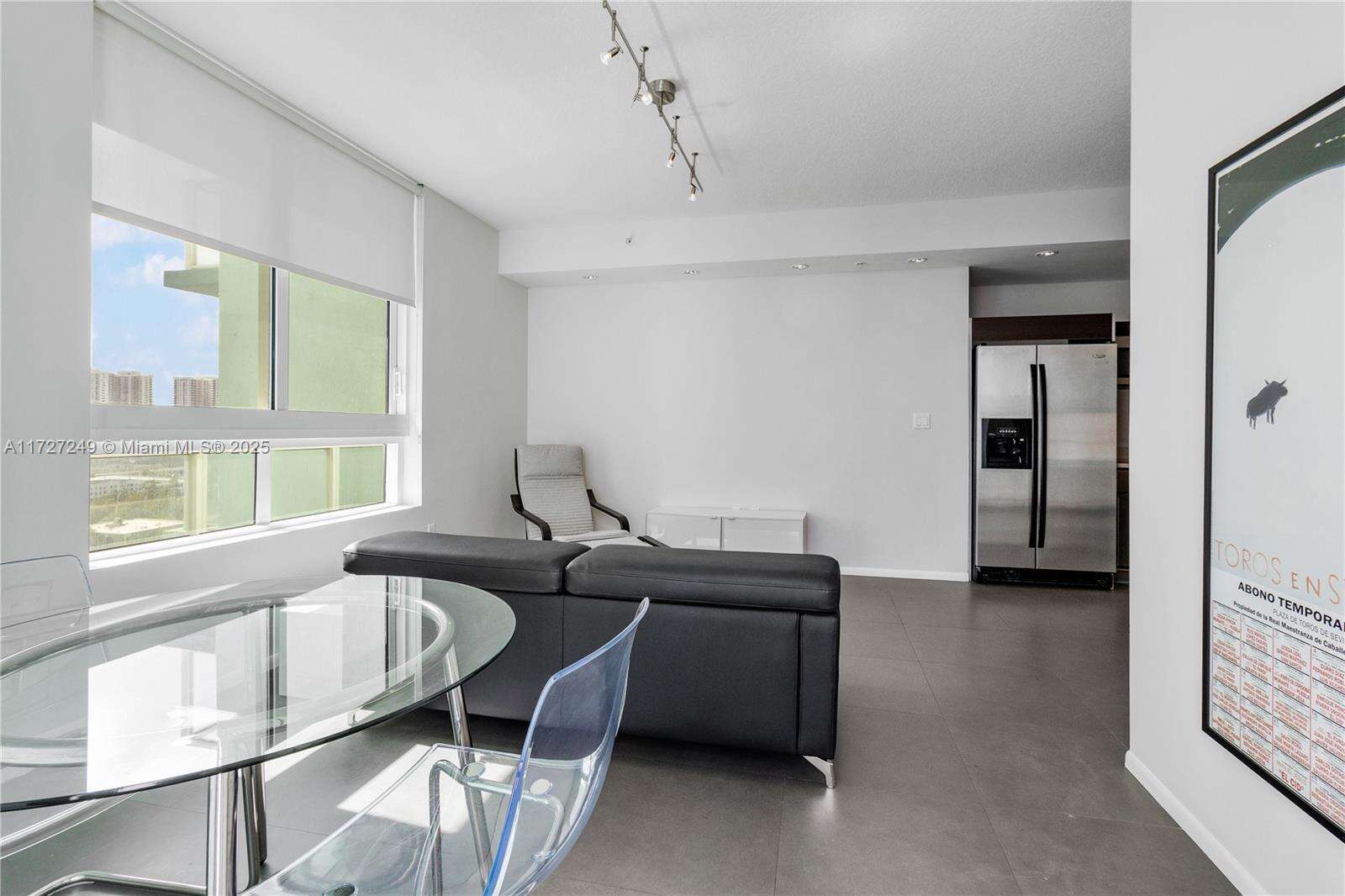 Quantum on the bay Unit #1805 | Picture 2