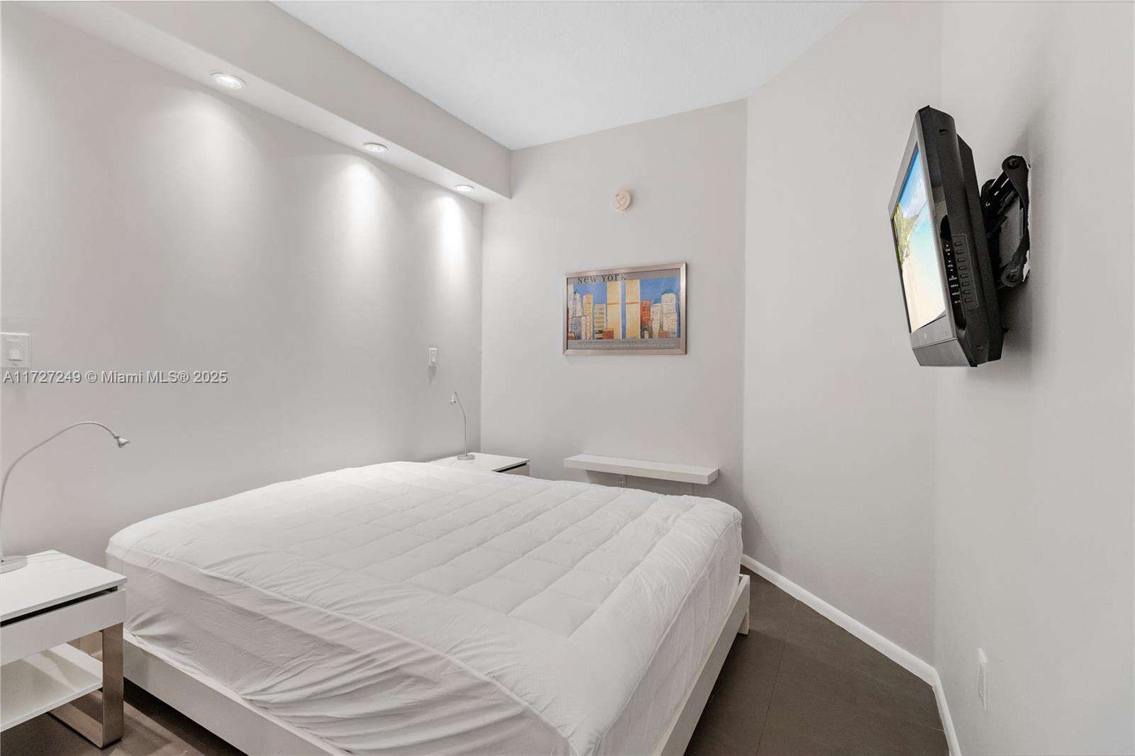 Quantum on the bay Unit #1805 | Picture 5