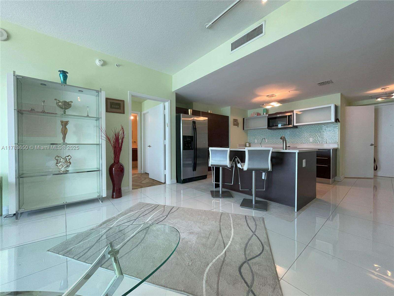 Quantum on the bay Unit #2404 | Picture 23