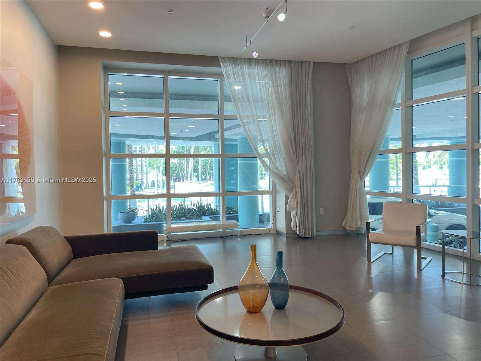 Quantum on the bay Unit #2404 | Picture 32