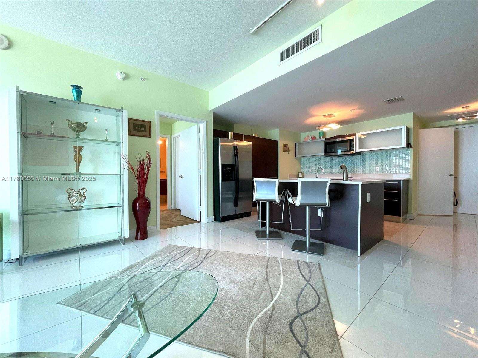 Quantum on the bay Unit #2404 | Picture 45