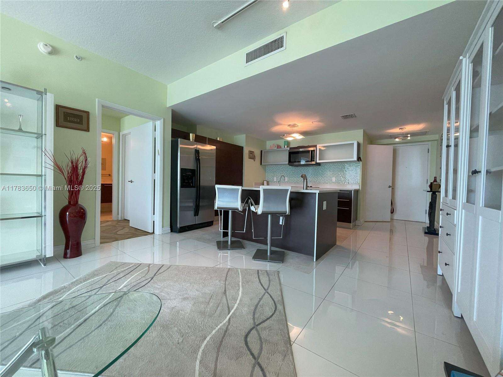 Quantum on the bay Unit #2404 | Picture 47