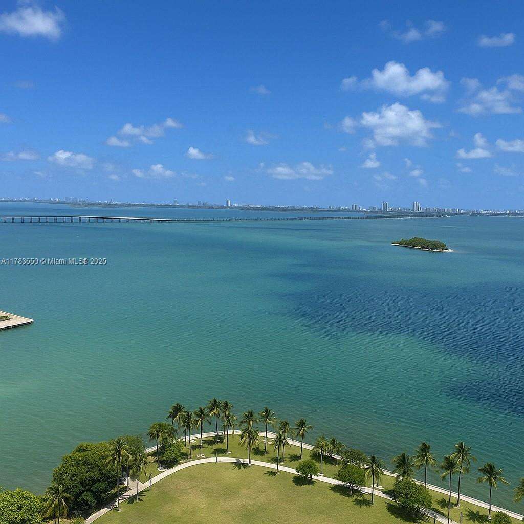 Quantum on the bay Unit #2404 | Picture 49