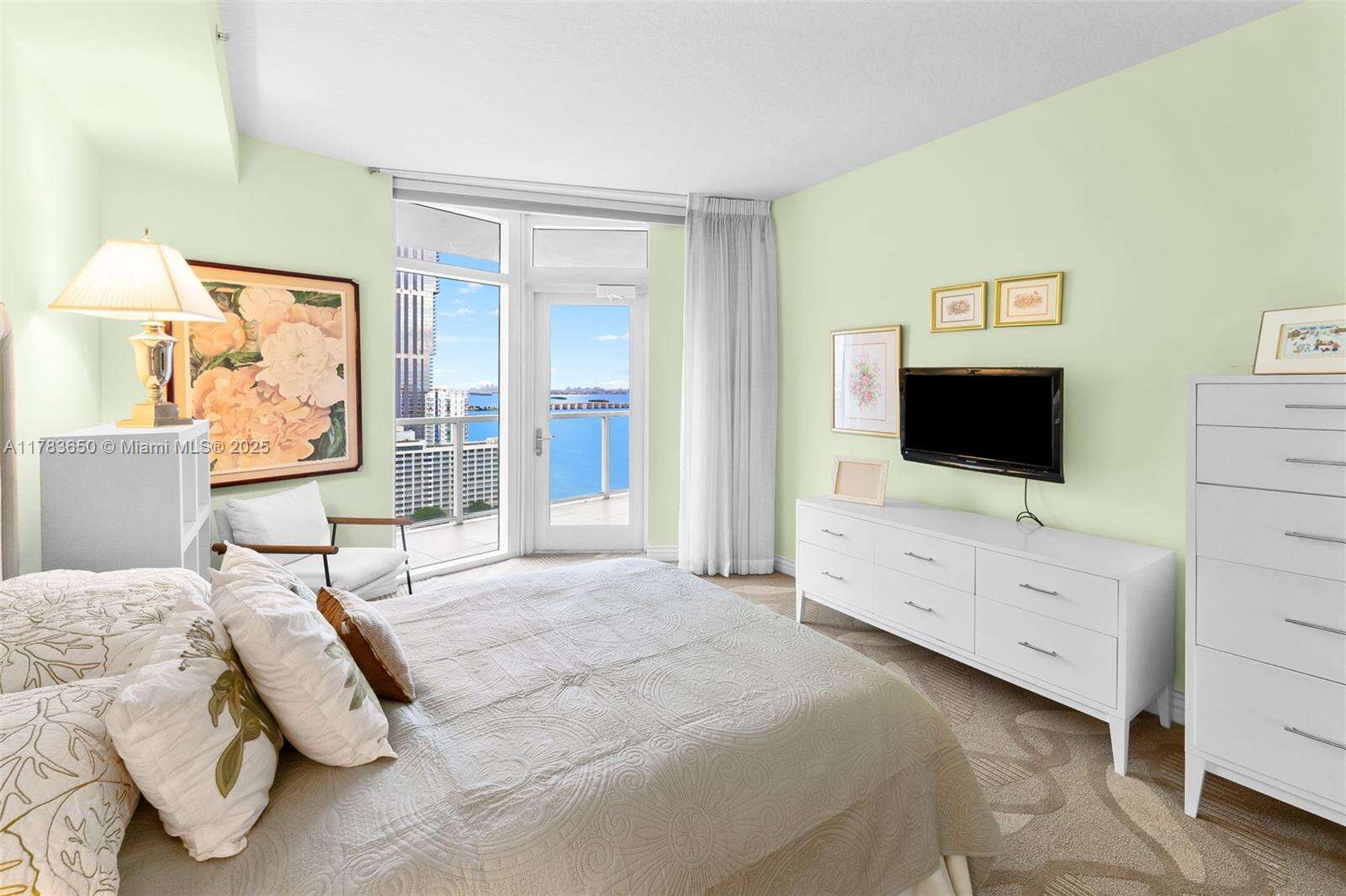 Quantum on the bay Unit #2404 | Picture 6