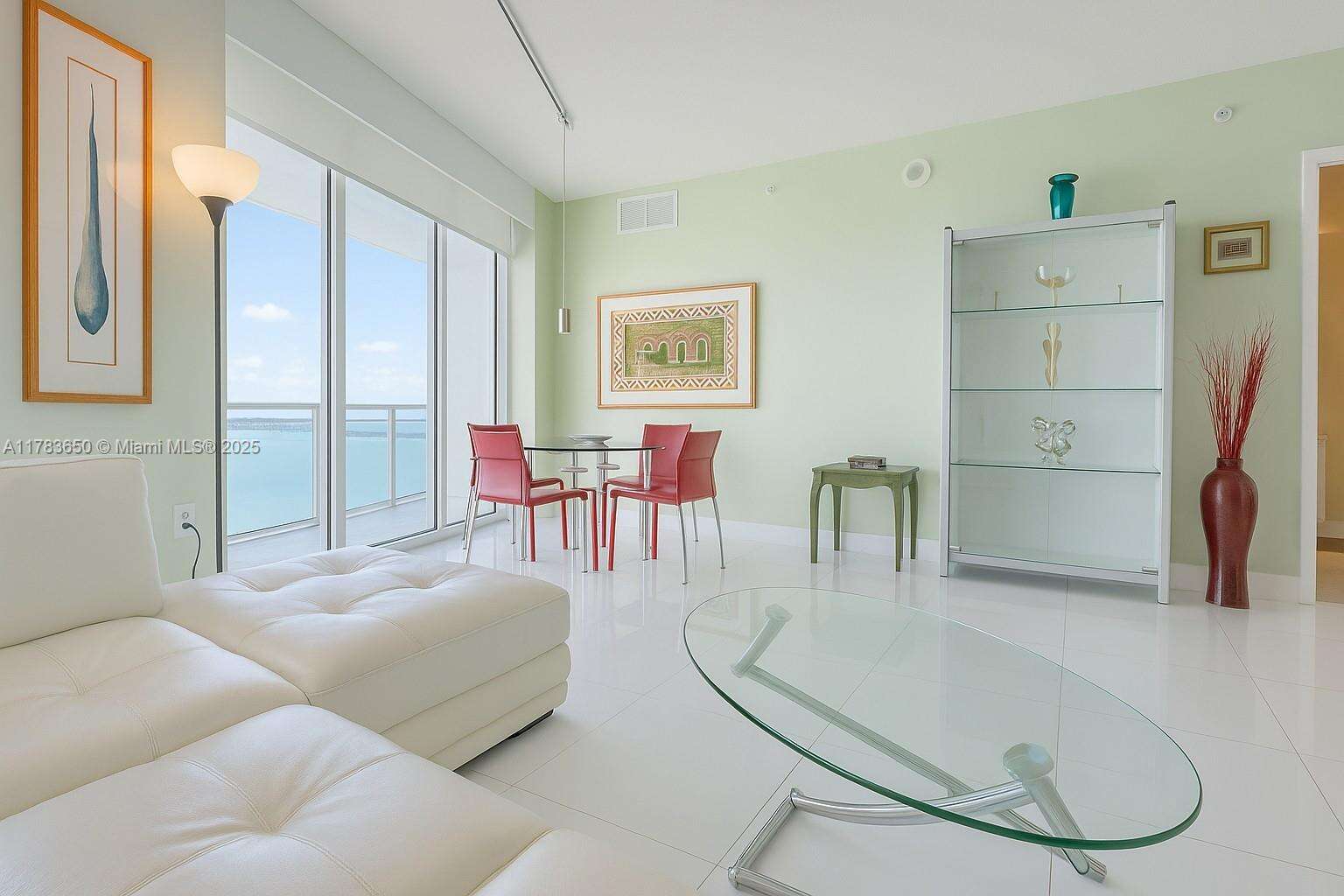 Quantum on the bay Unit #2404 | Picture 54