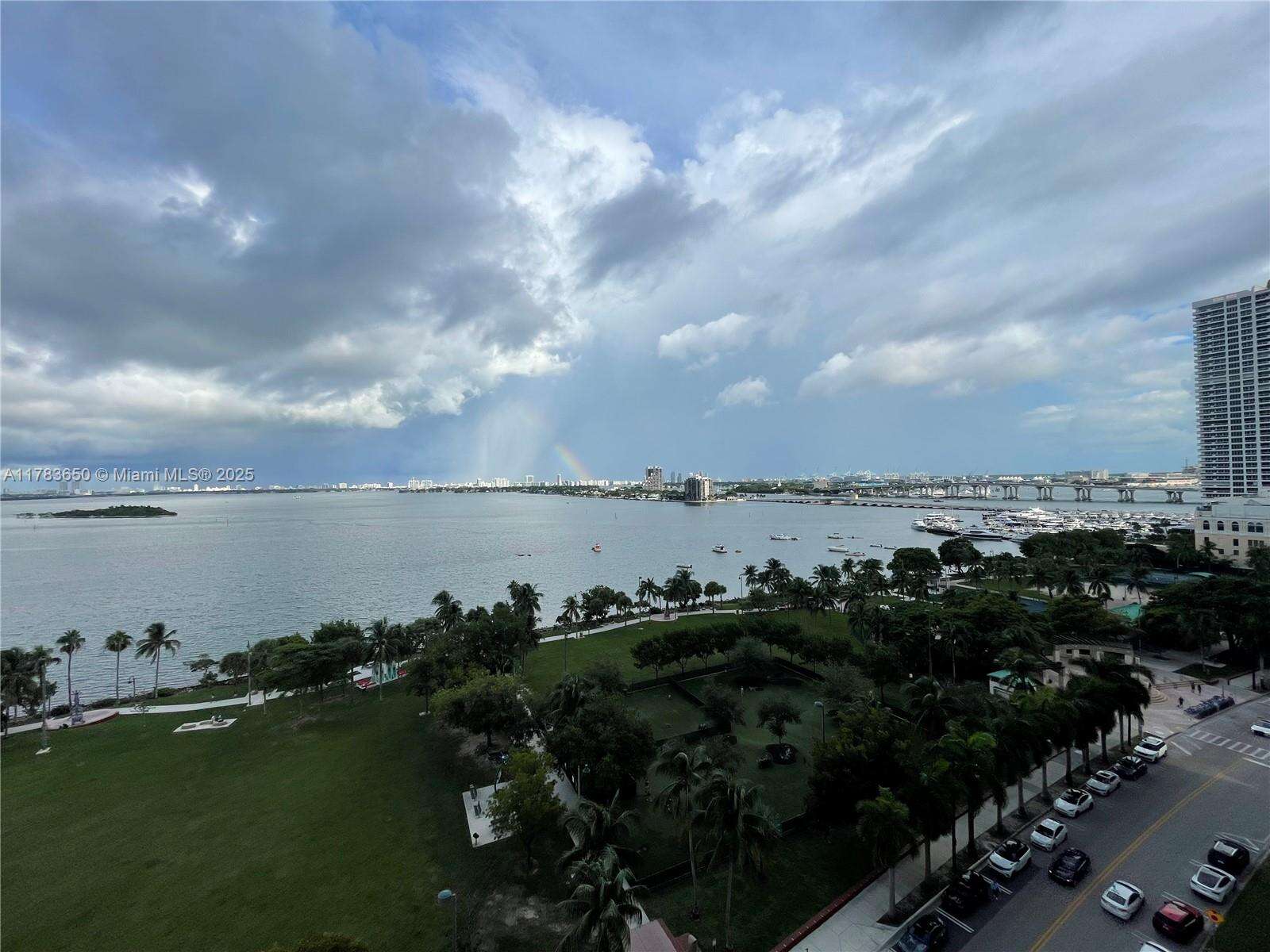 Quantum on the bay Unit #2404 | Picture 73