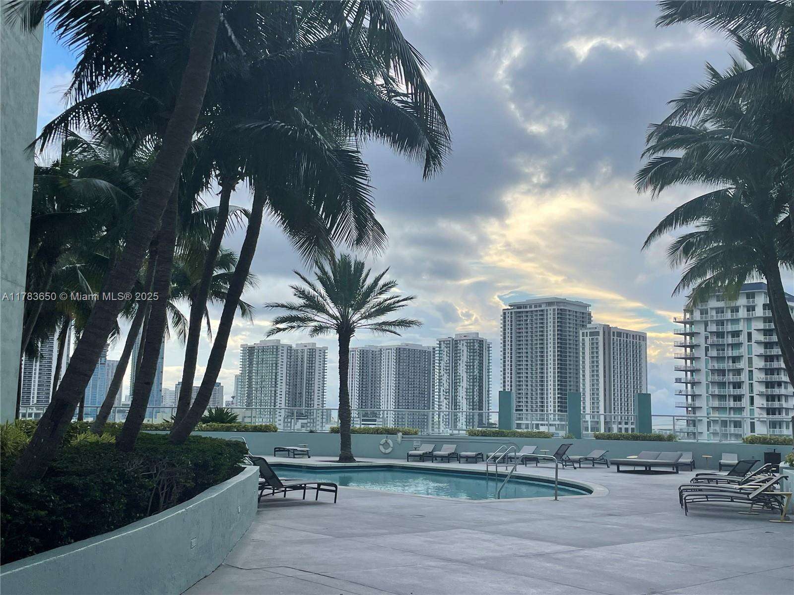 Quantum on the bay Unit #2404 | Picture 81