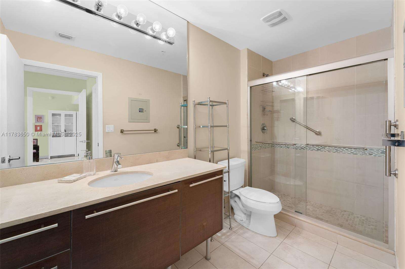 Quantum on the bay Unit #2404 | Picture 87