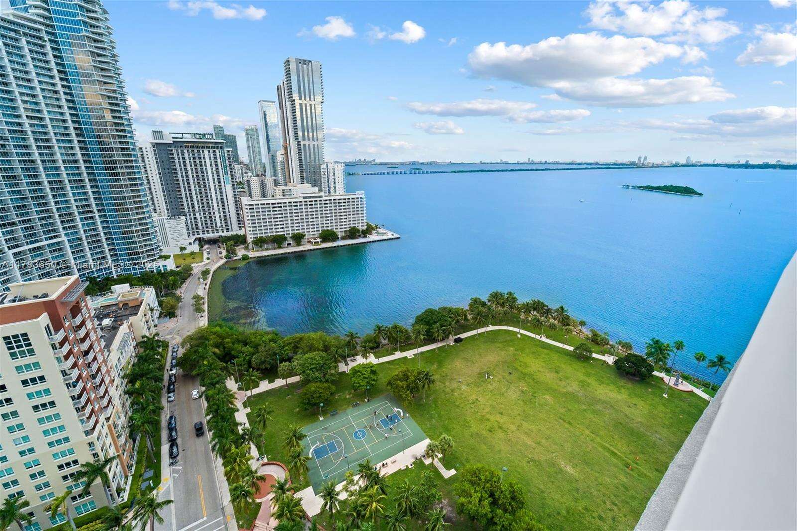 Quantum on the bay Unit #2404 | Picture 97