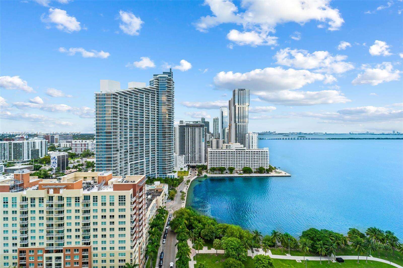 Quantum on the bay Unit #2404 | Picture 98