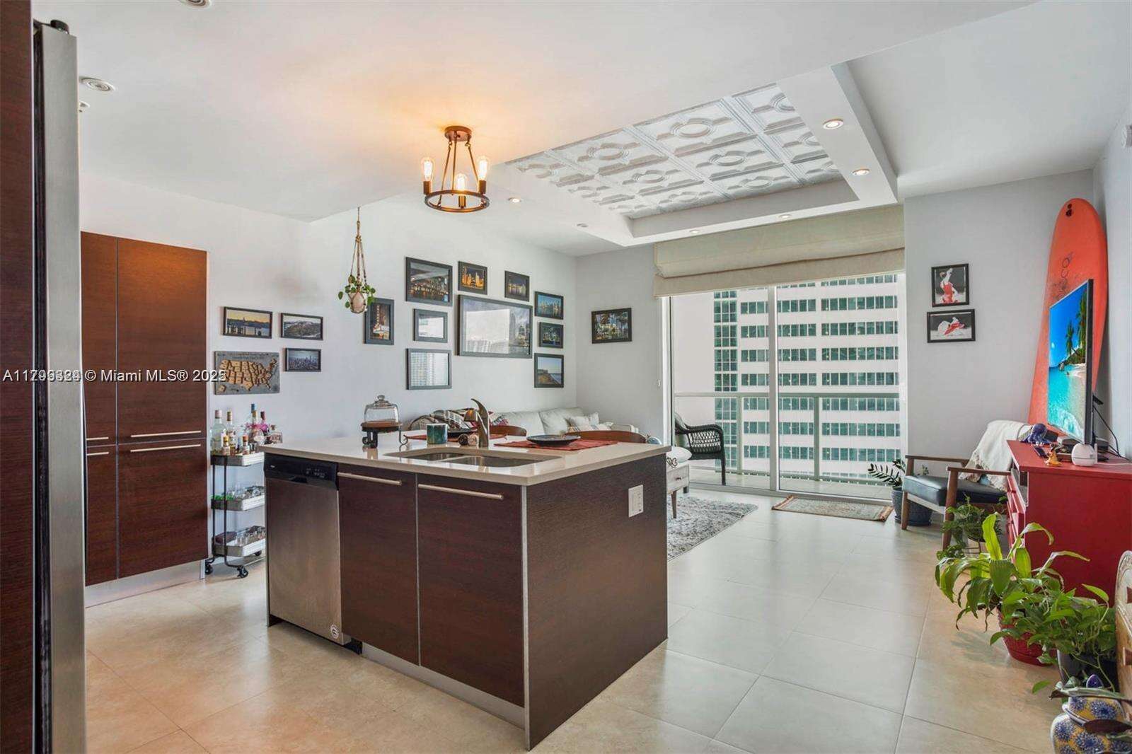 Quantum on the bay Unit #2307 | Picture 3