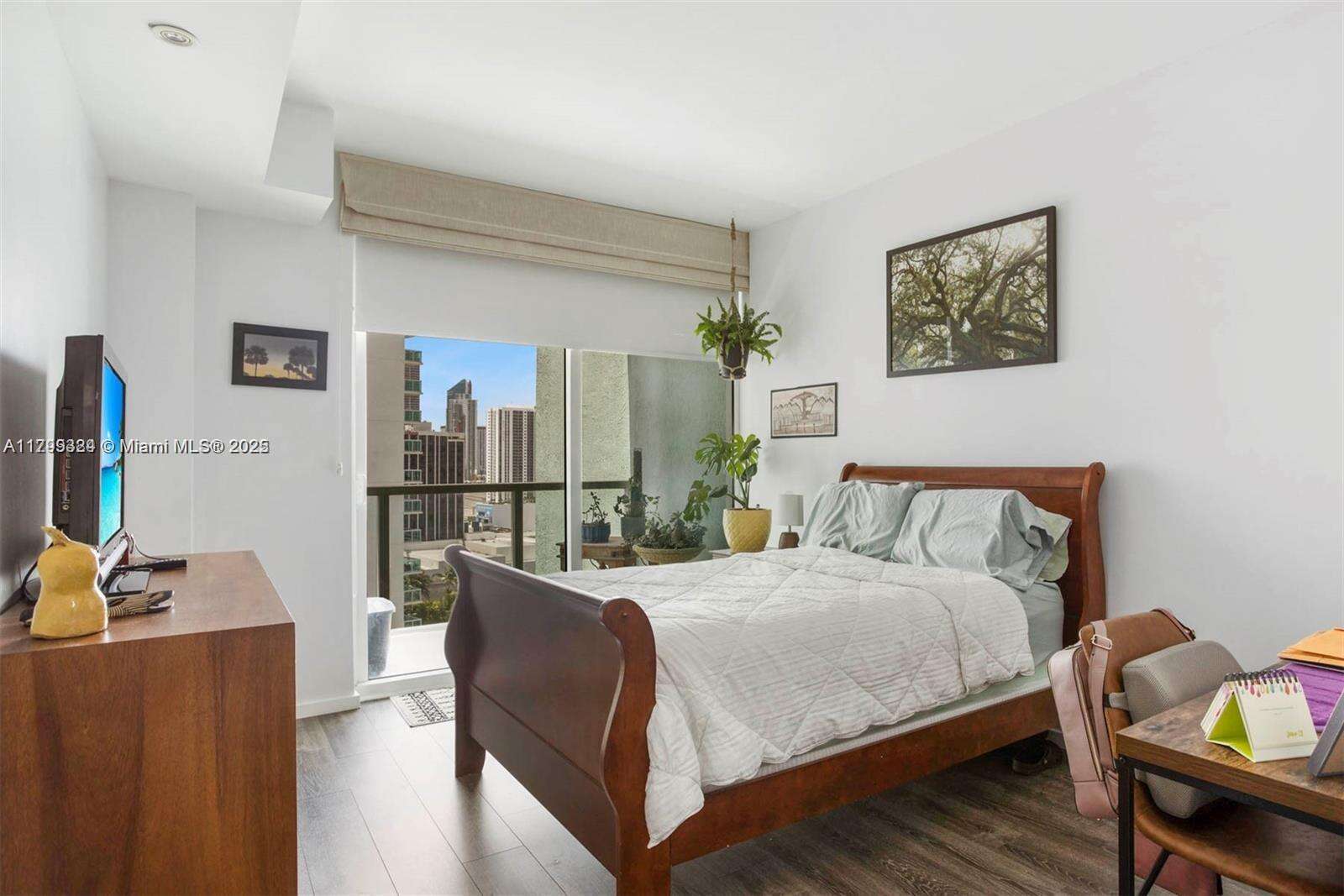 Quantum on the bay Unit #2307 | Picture 7