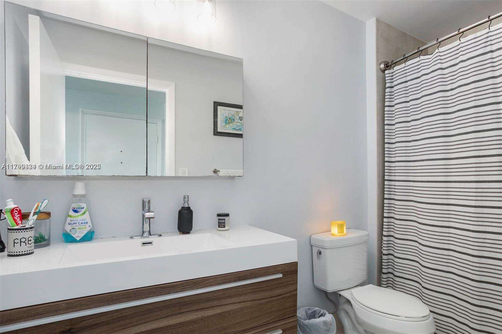 Quantum on the bay Unit #2307 | Picture 9