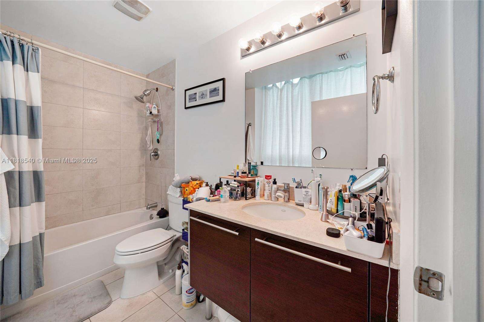 Quantum on the bay Unit #1411 | Picture 8