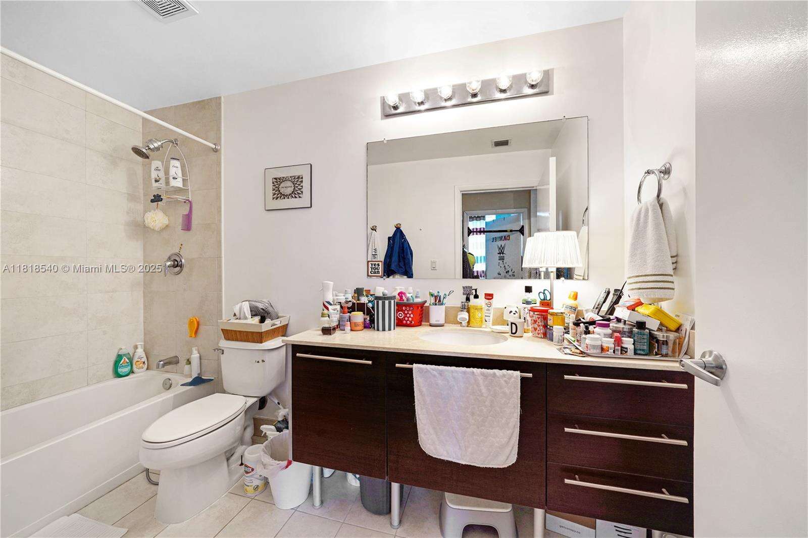 Quantum on the bay Unit #1411 | Picture 9