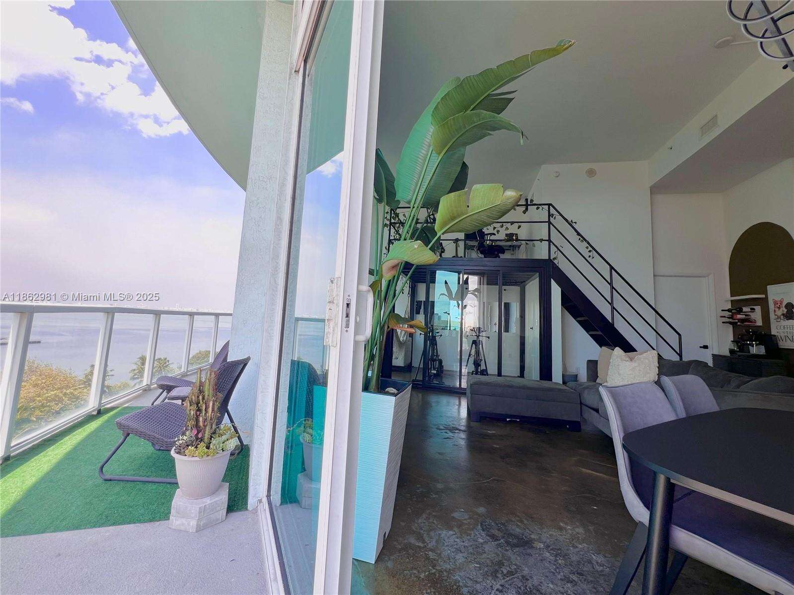 Quantum on the bay Unit #909 | Picture 20