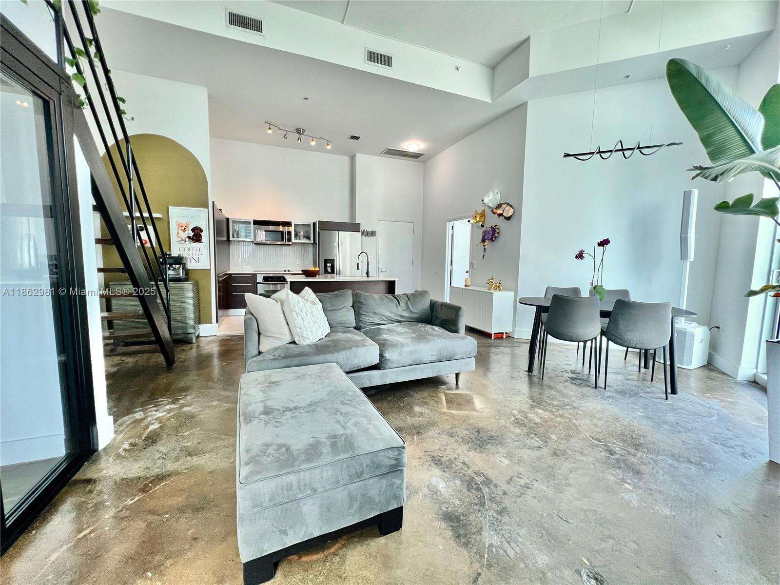 Quantum on the bay Unit #909 | Picture 5