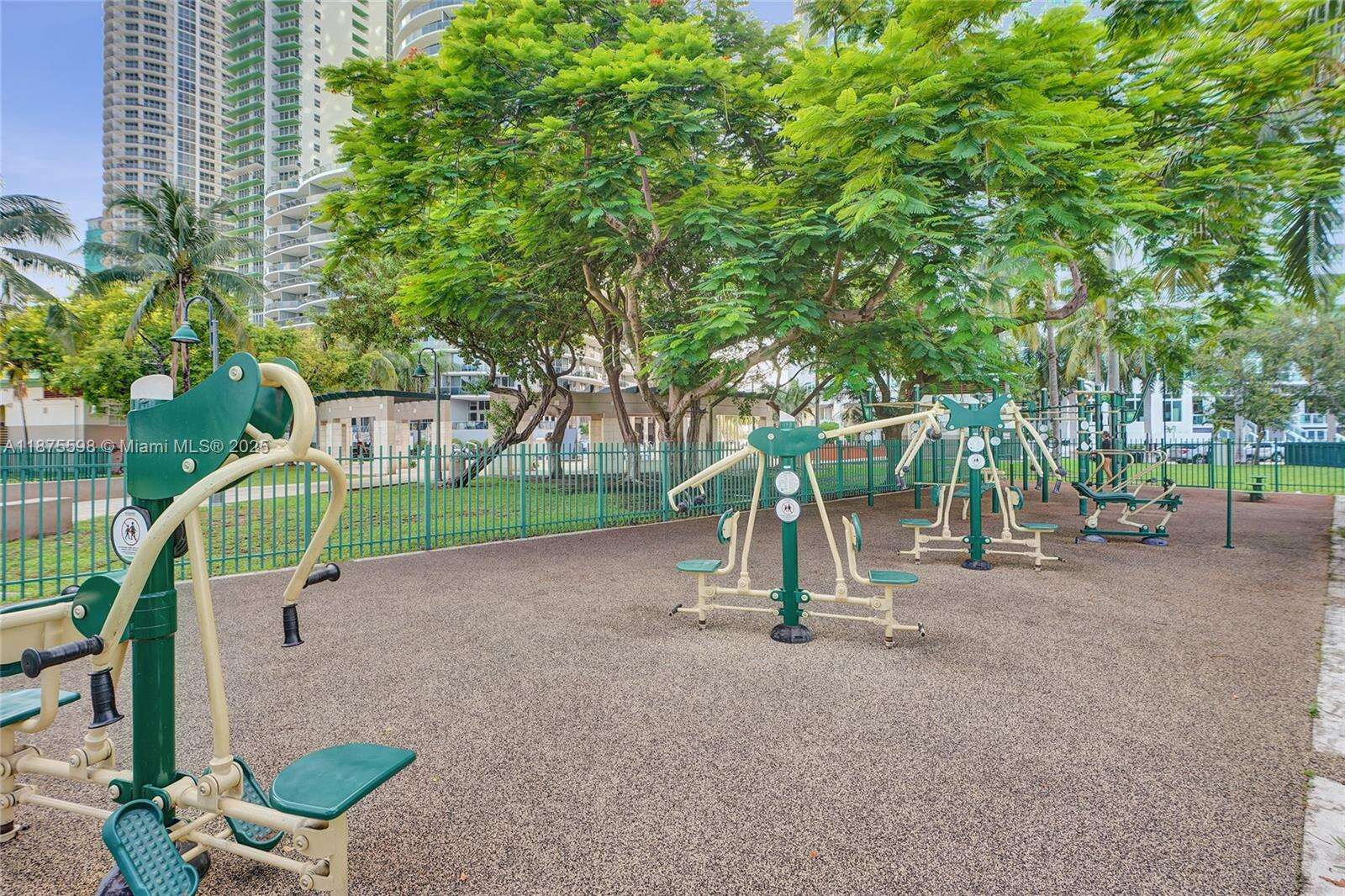 Quantum on the bay Unit #3207 | Picture 31