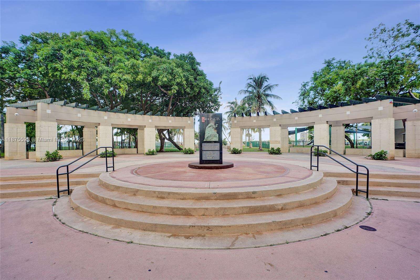 Quantum on the bay Unit #3207 | Picture 35