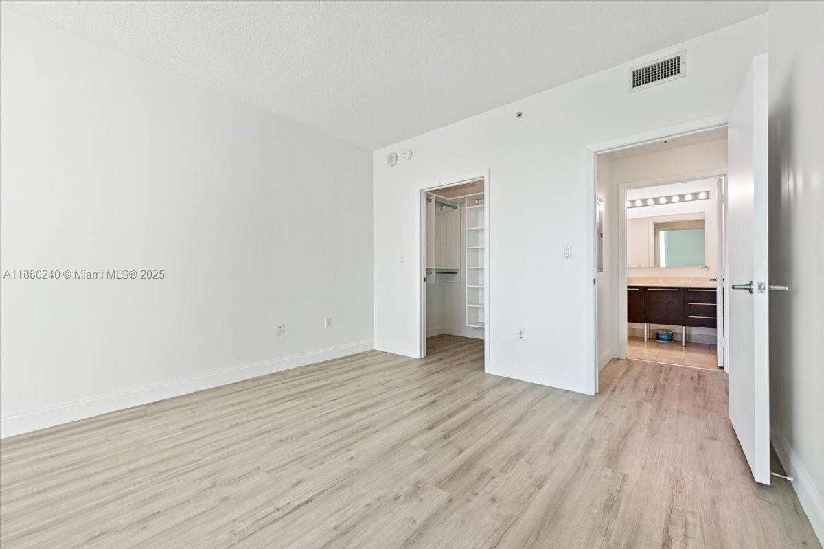 Quantum on the bay Unit #1509 | Picture 22