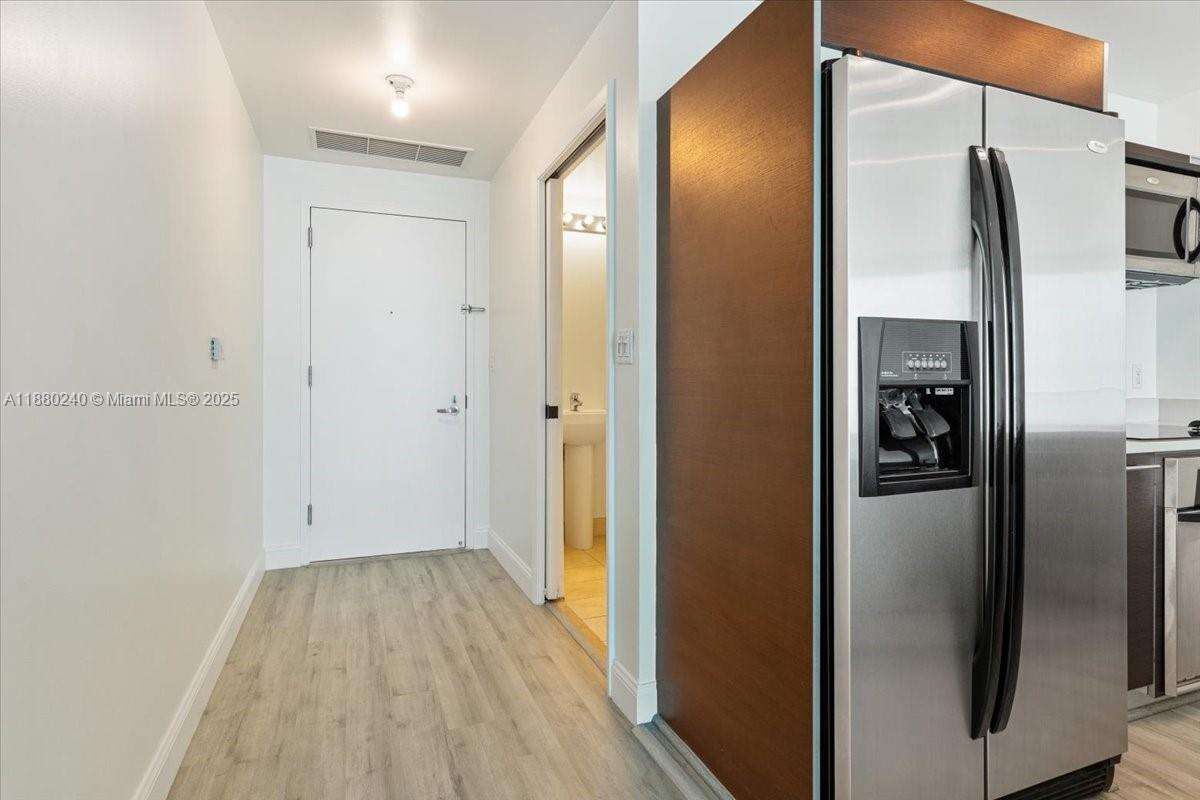 Quantum on the bay Unit #1509 | Picture 9