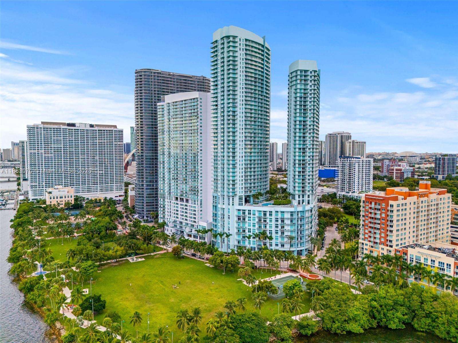 Quantum on the bay Unit #4018 | Picture 2