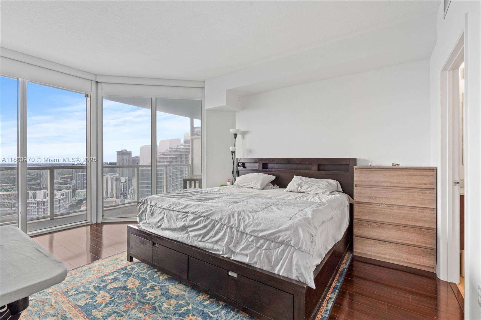 Quantum on the bay Unit #4018 | Picture 19