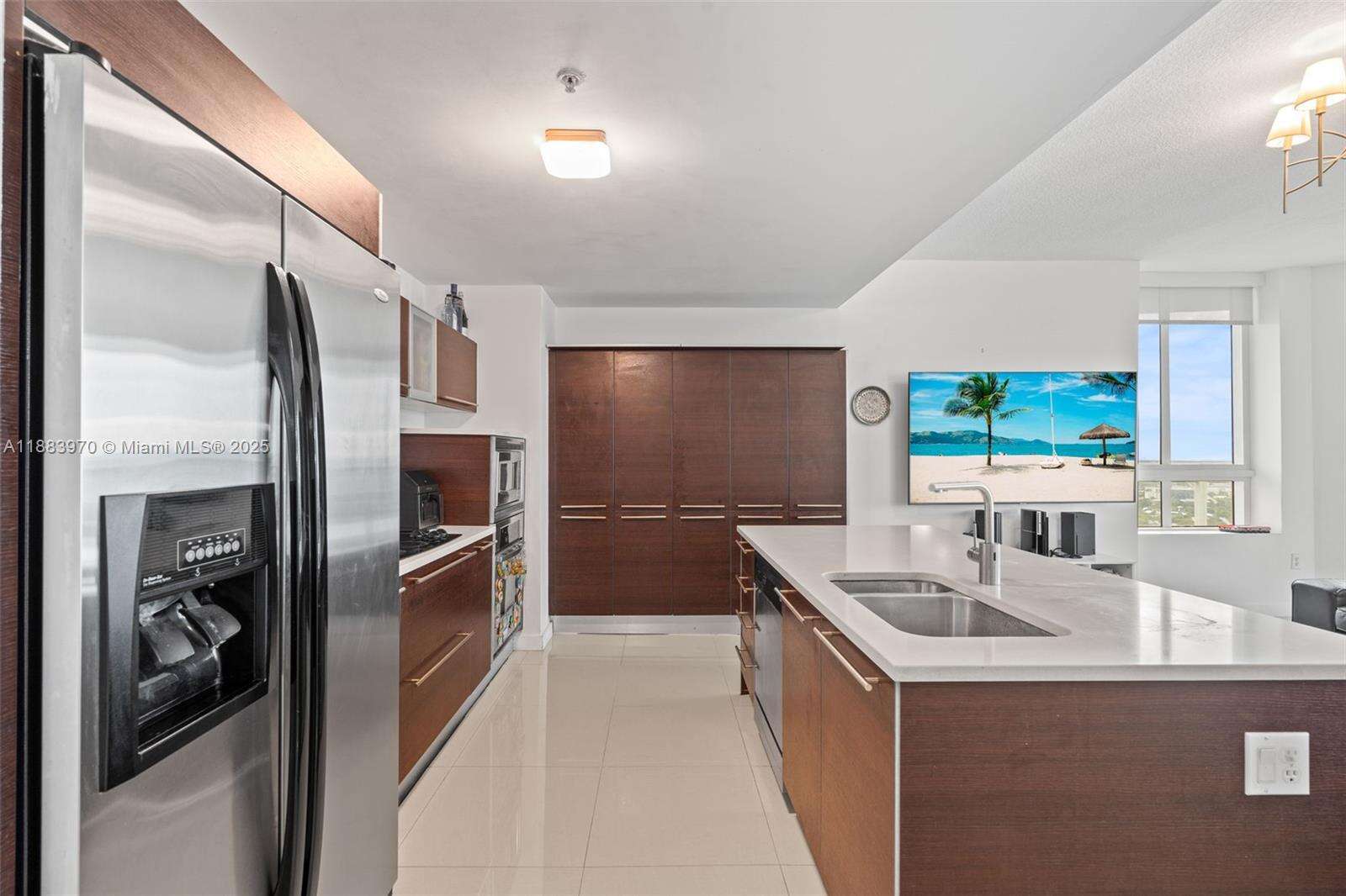 Quantum on the bay Unit #4018 | Picture 8