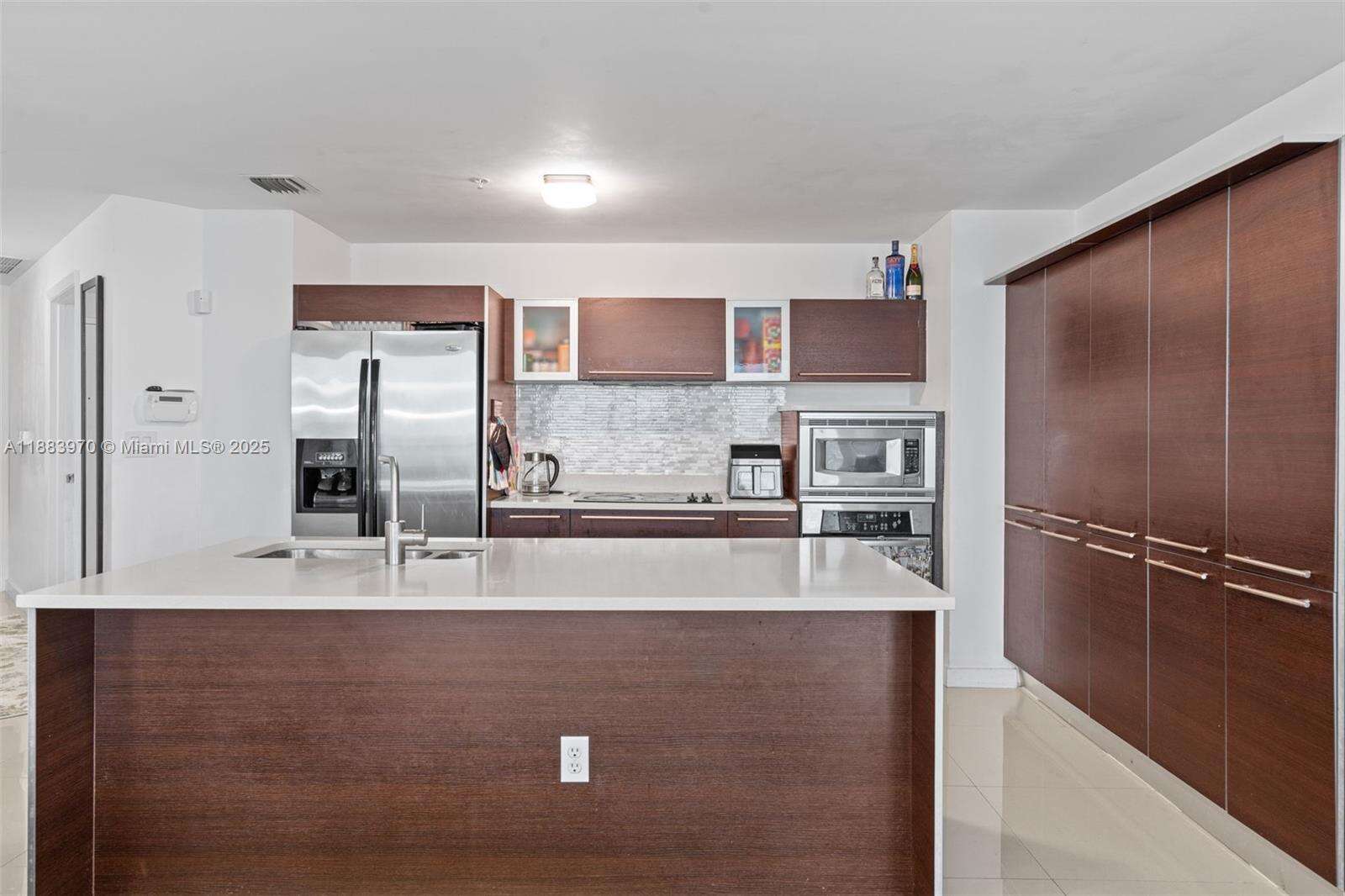 Quantum on the bay Unit #4018 | Picture 9