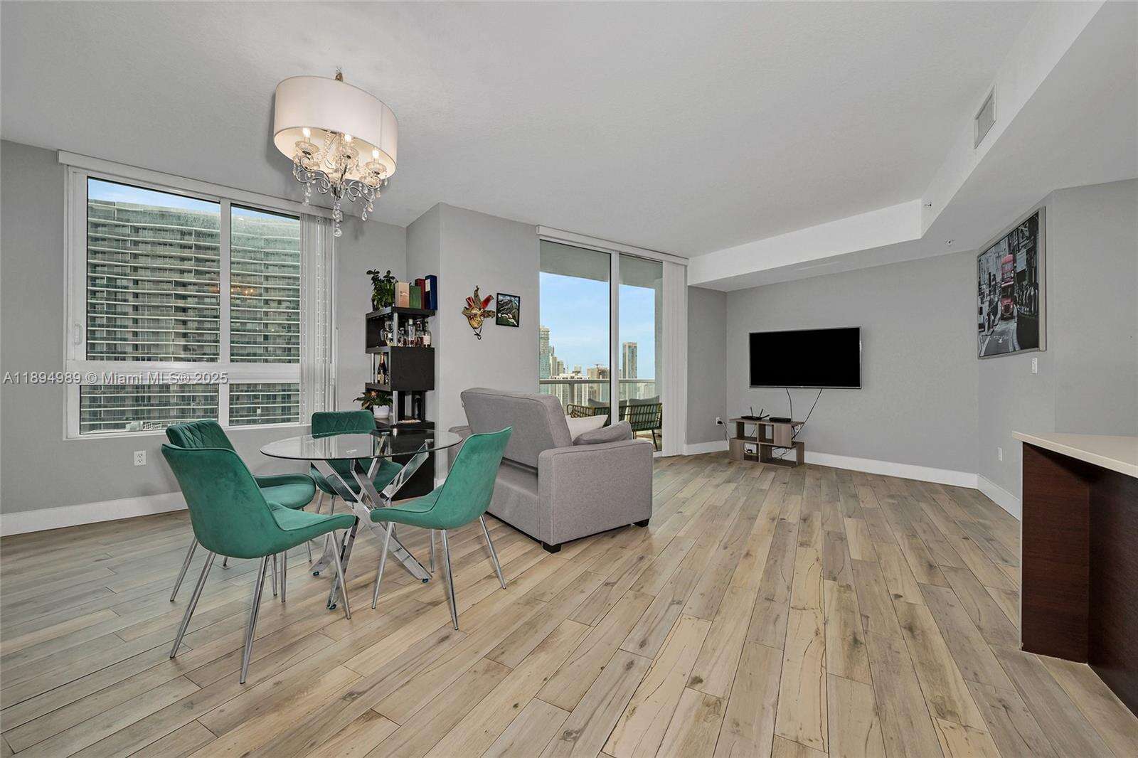 Quantum on the bay Unit #4019 | Picture 13