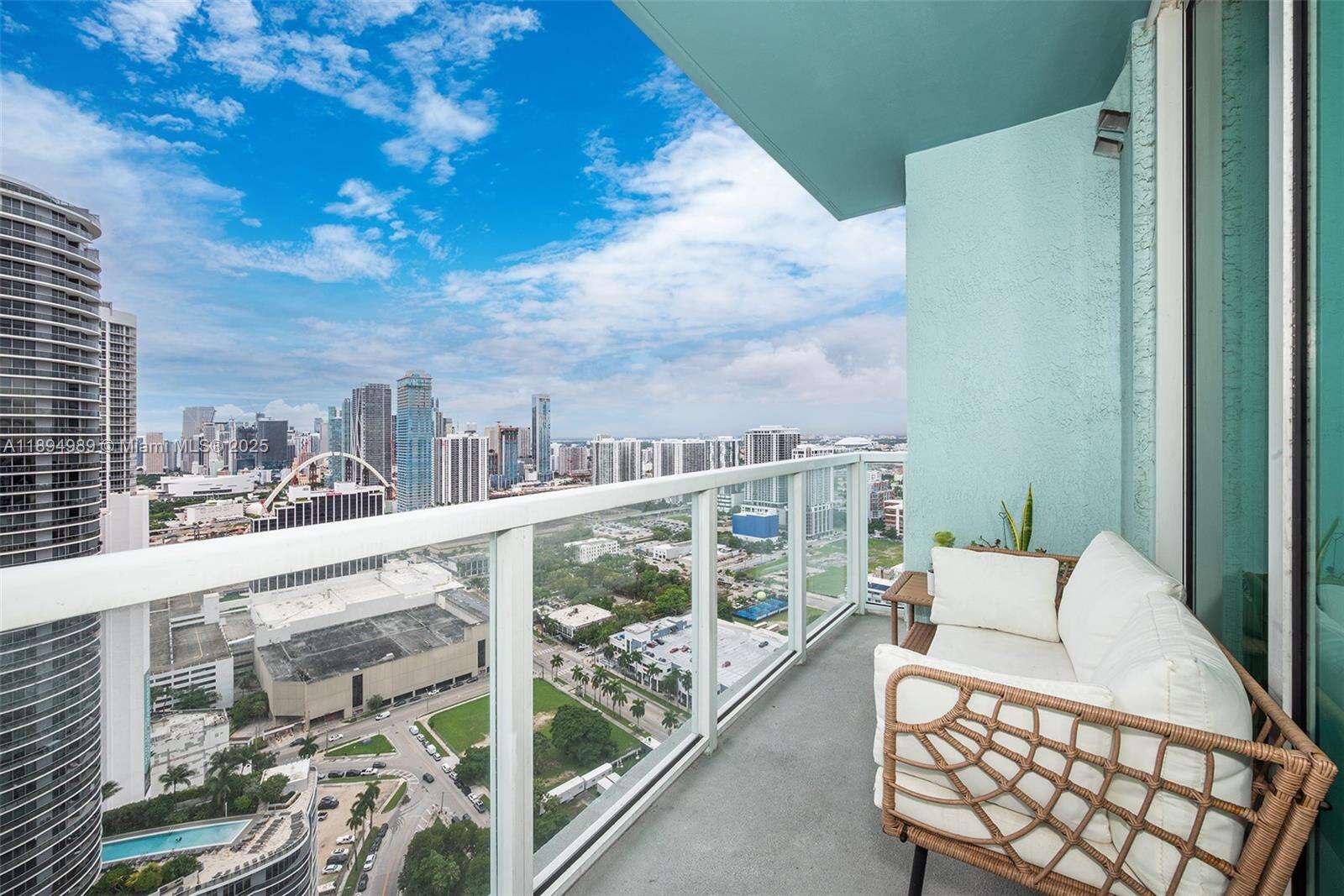 Quantum on the bay Unit #4019 | Picture 21