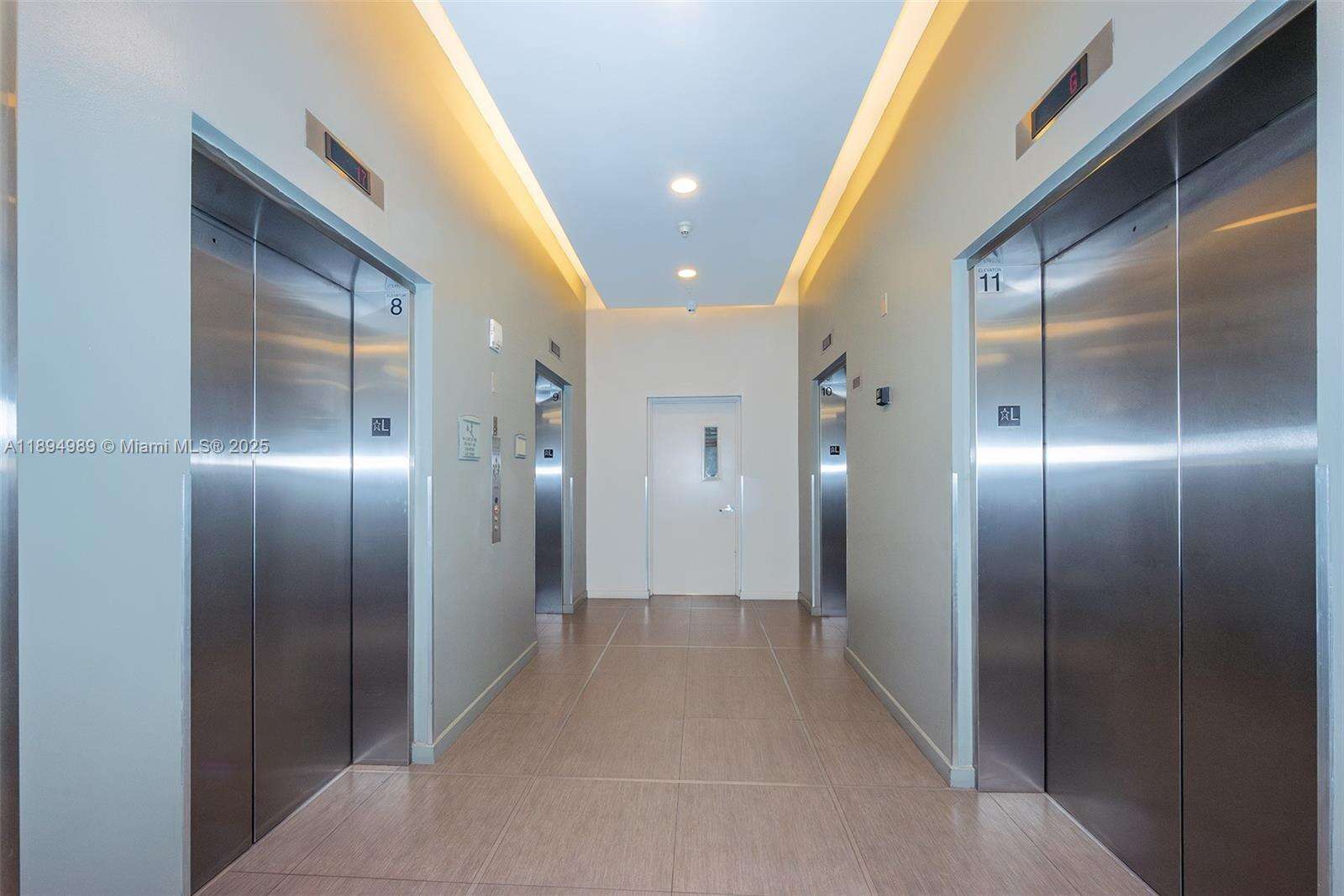 Quantum on the bay Unit #4019 | Picture 32