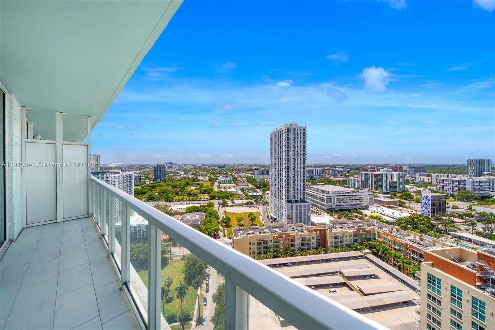 Quantum on the bay Unit #2512 | Picture 15