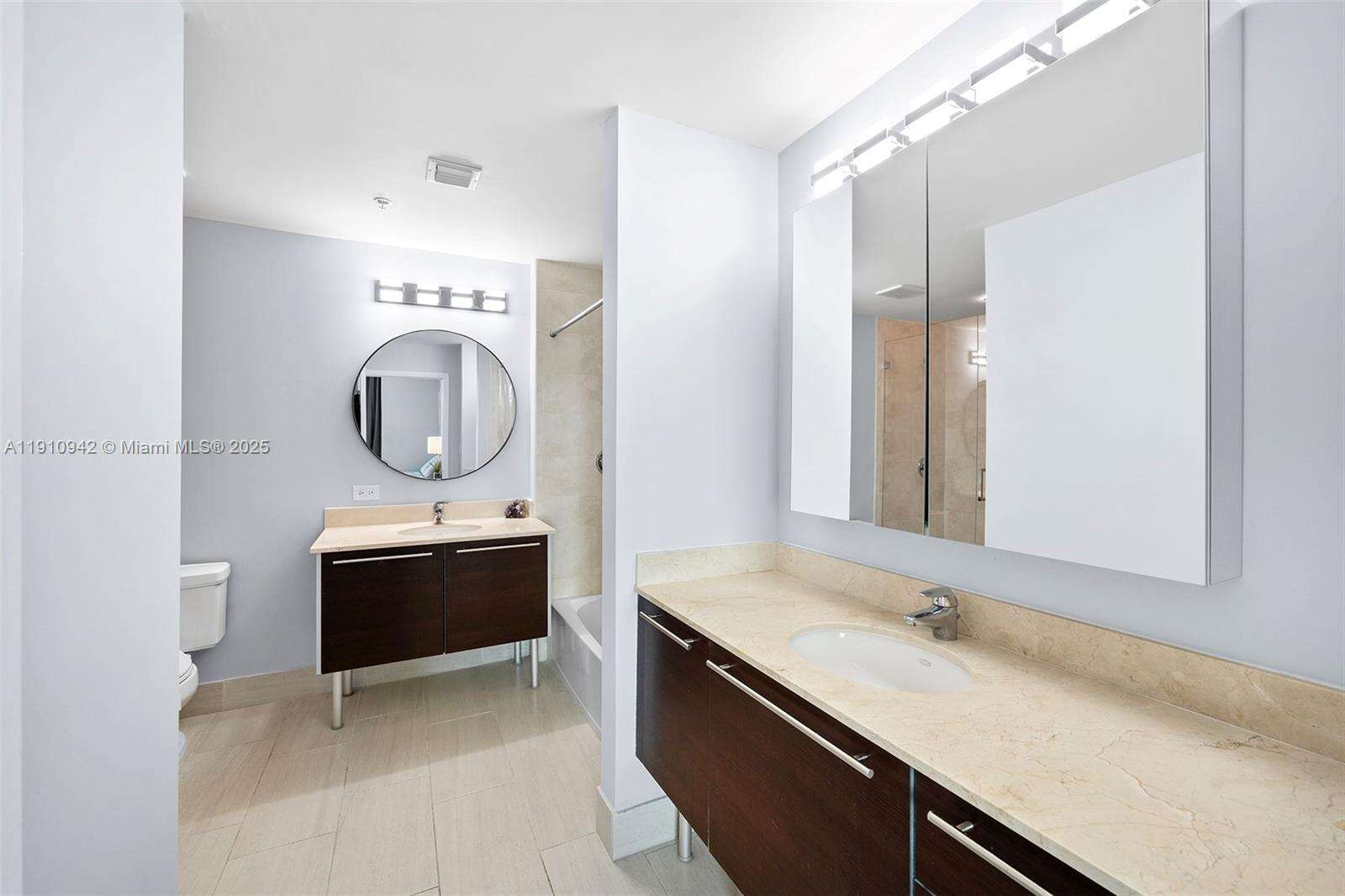 Quantum on the bay Unit #2512 | Picture 22