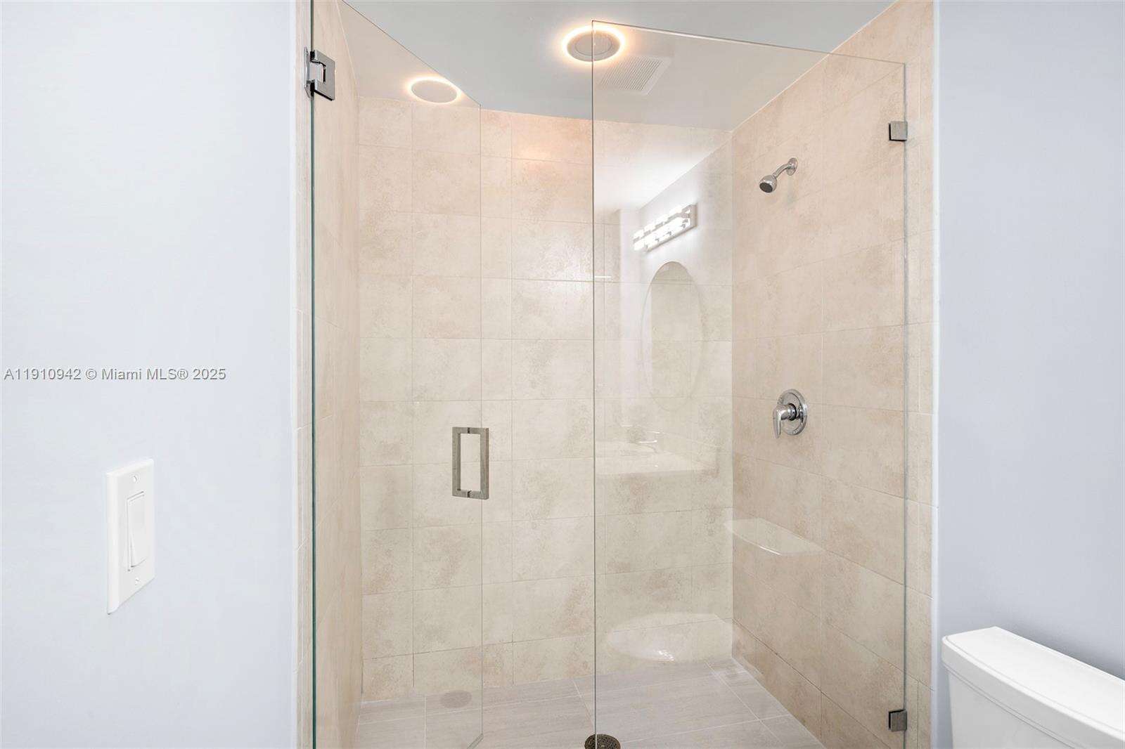 Quantum on the bay Unit #2512 | Picture 23