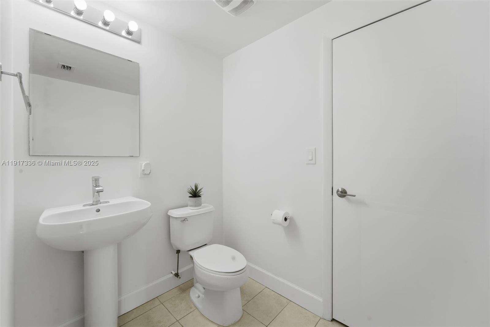 Quantum on the bay Unit #4109 | Picture 11