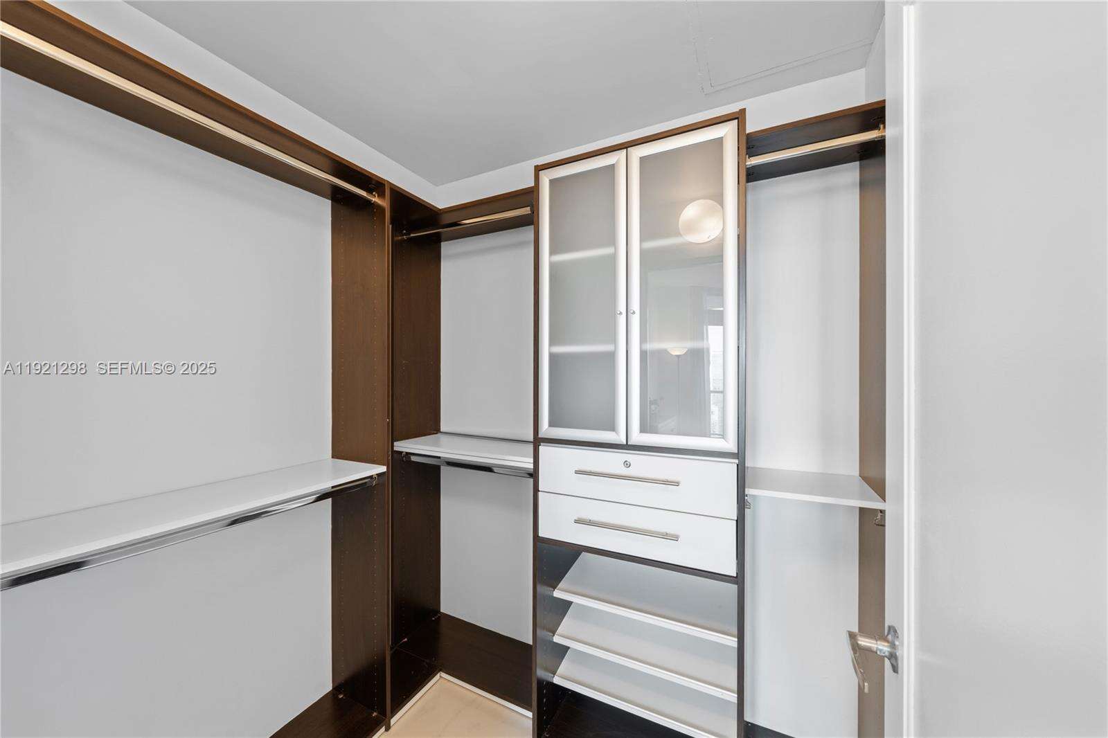 Quantum on the bay Unit #PH-4902 | Picture 34