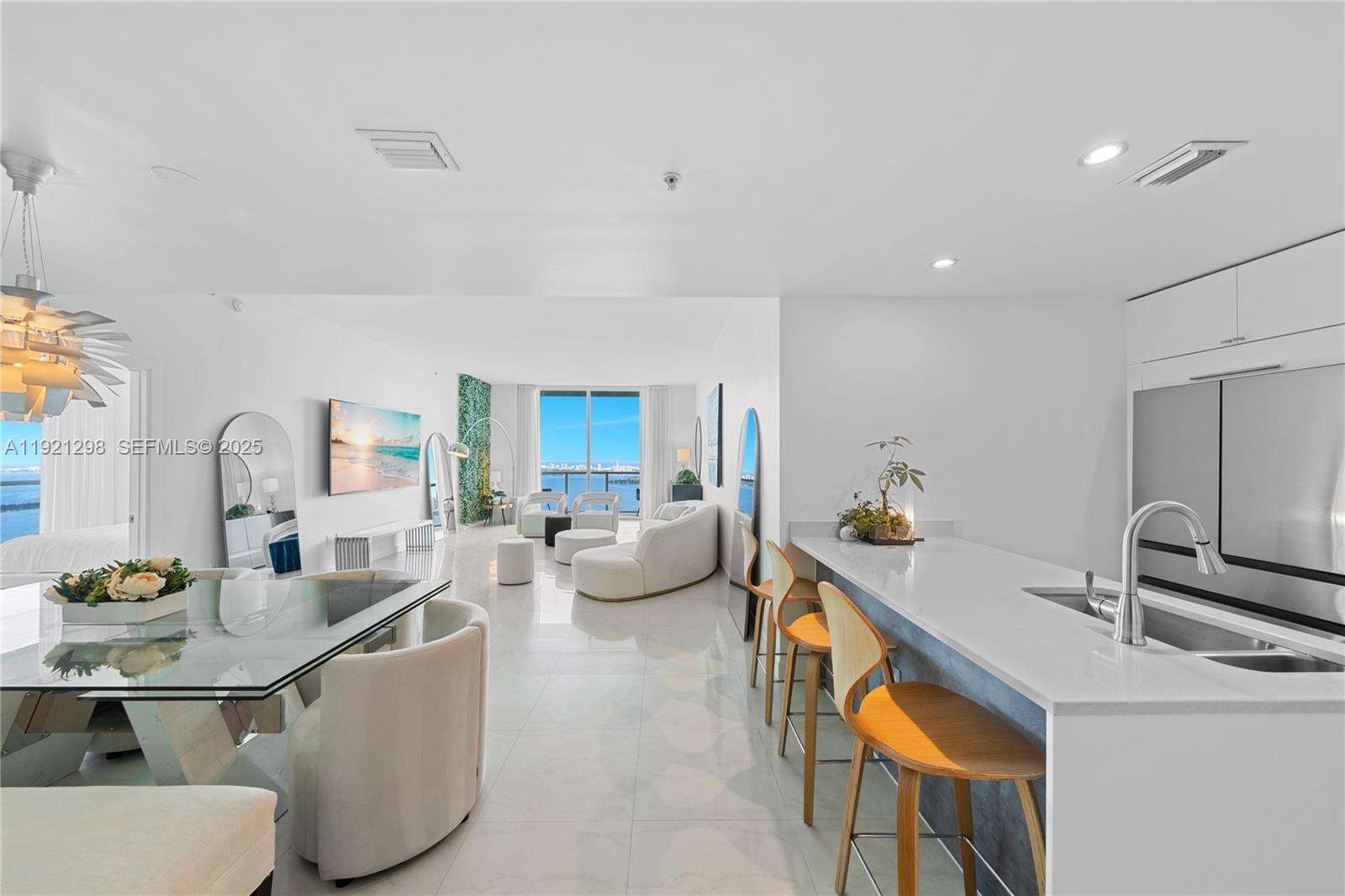 Quantum on the bay Unit #PH-4902 | Picture 5