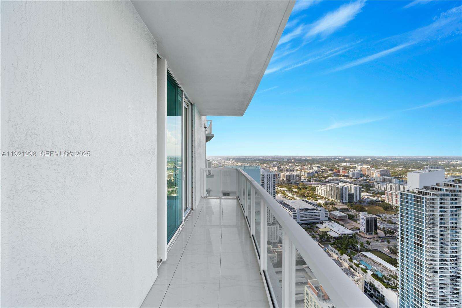 Quantum on the bay Unit #PH-4902 | Picture 41