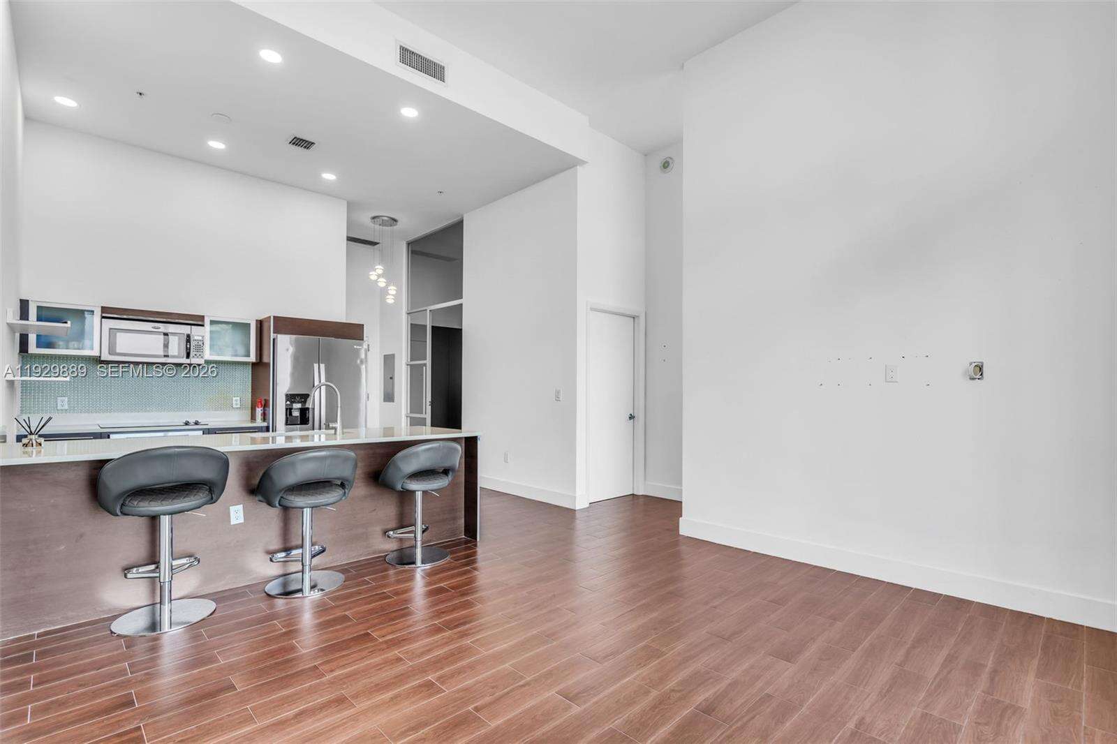 Quantum on the bay Unit #604 | Picture 8