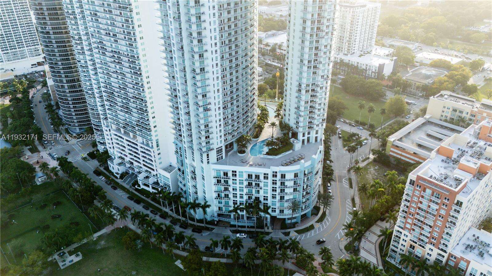 Quantum on the bay Unit #3514 | Picture 25