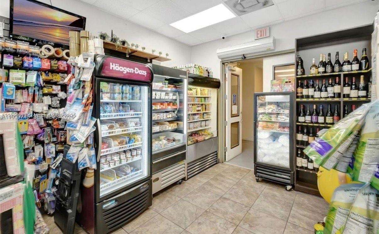 Quantum on the bay Unit #3705 | Picture 14