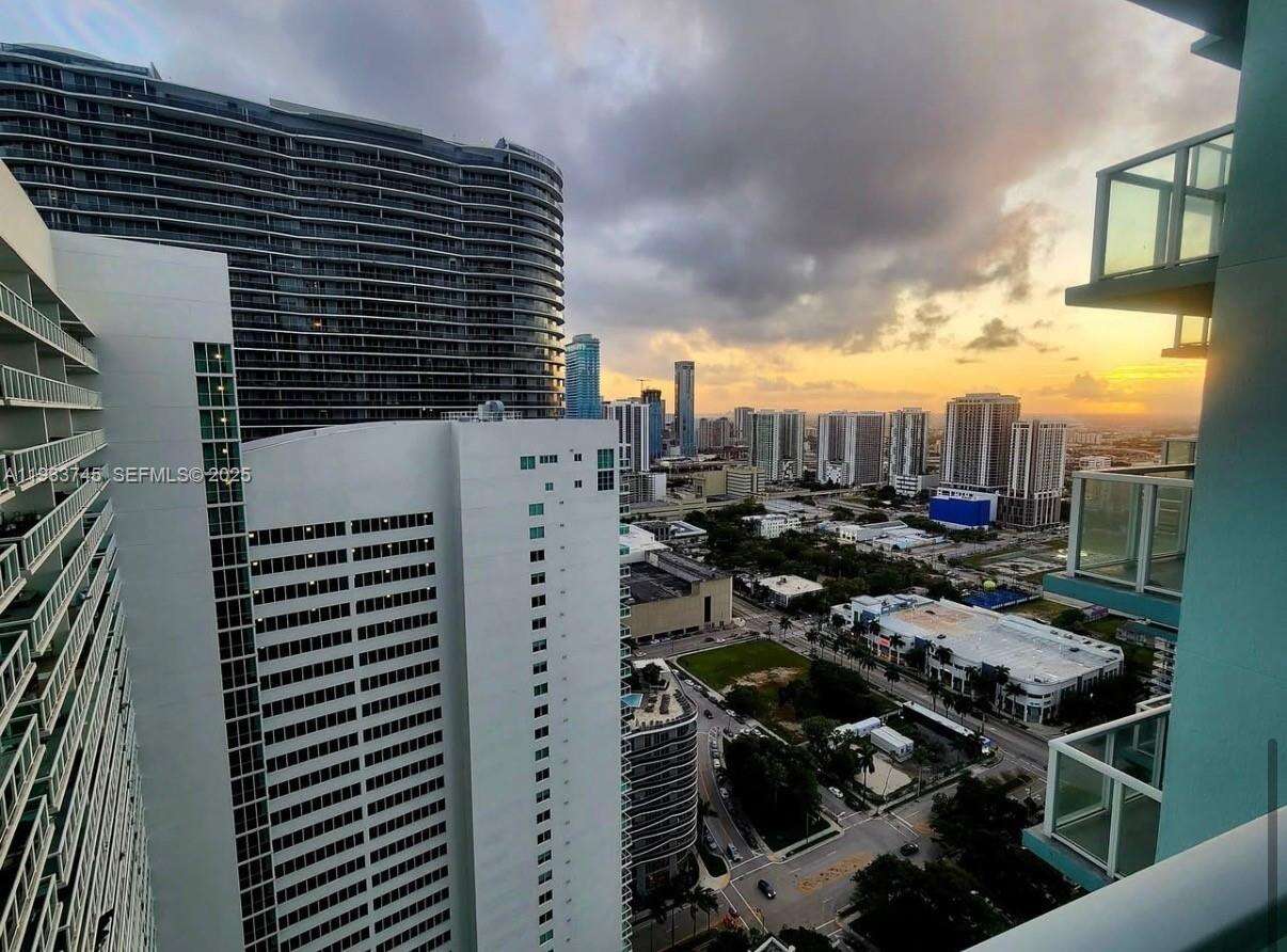 Quantum on the bay Unit #3705 | Picture 27