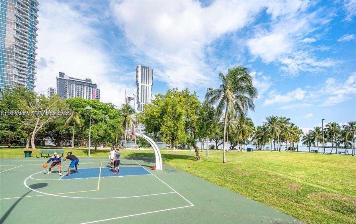 Quantum on the bay Unit #3705 | Picture 35