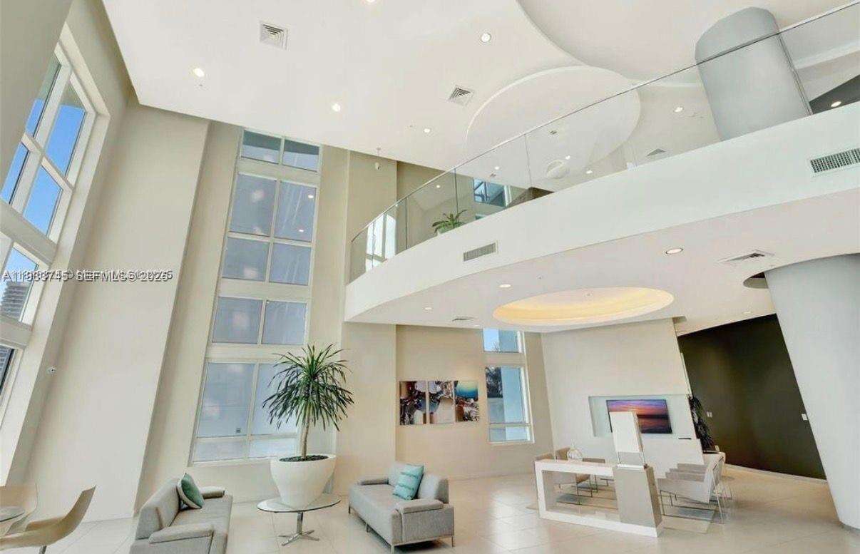 Quantum on the bay Unit #3705 | Picture 6