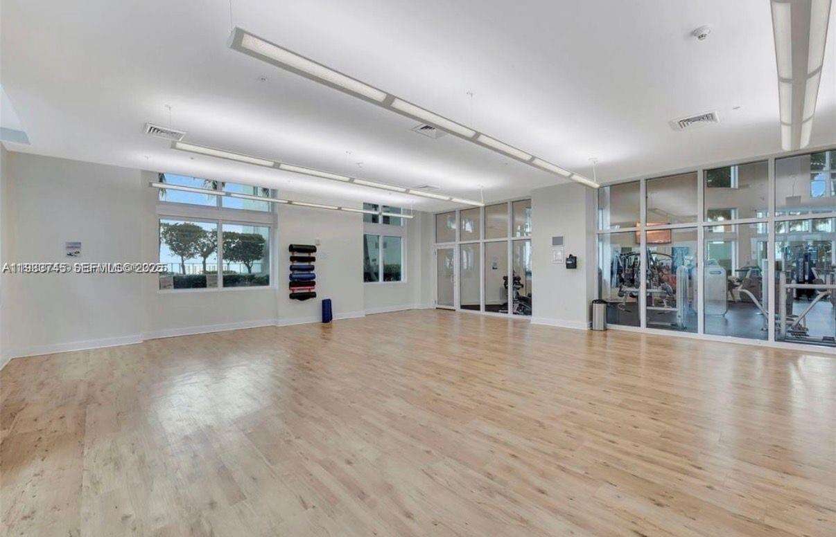 Quantum on the bay Unit #3705 | Picture 9