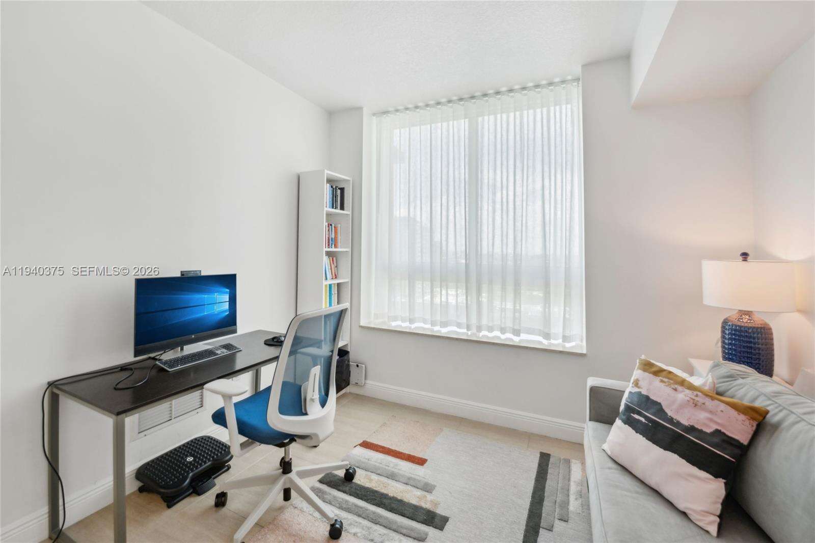 Quantum on the bay Unit #1511 | Picture 17