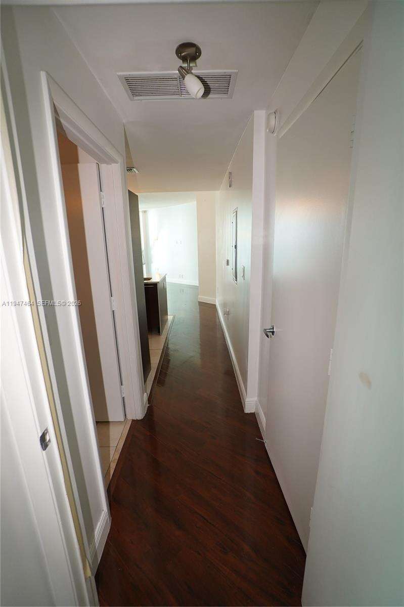 Quantum on the bay Unit #2510 | Picture 17