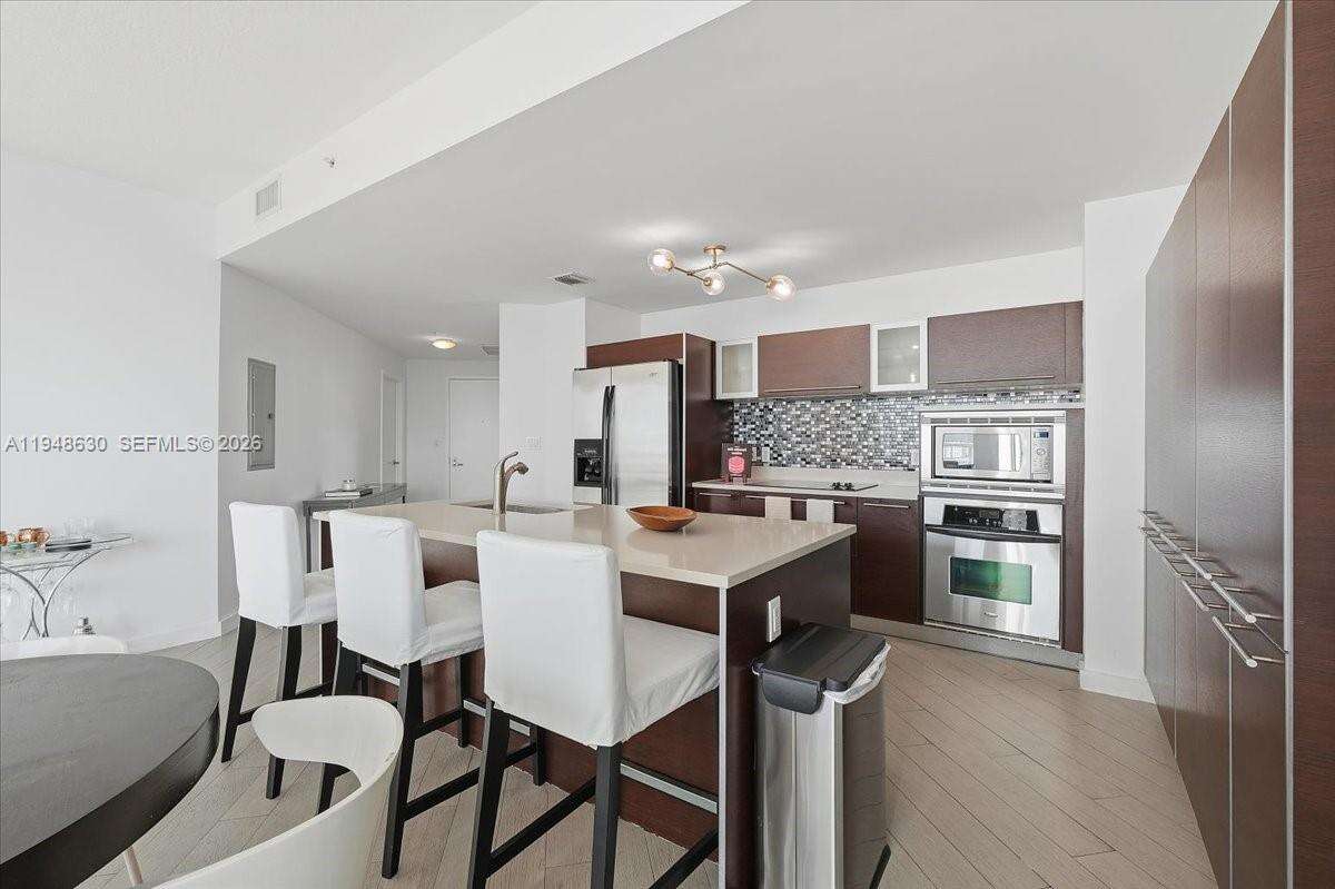 Quantum on the bay Unit #1518 | Picture 12